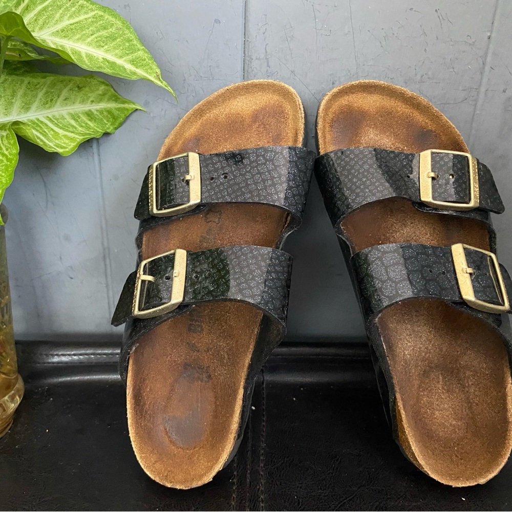 Pre-owned Birkenstock ARIZONA in Black Sandals with Gold Buckles 37/6